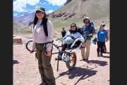 Turismo accesible: diseñaron un monociclo adaptado para hacer trekking en el Parque Provincial Aconcagua