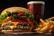 Día de la Hamburguesa: cómo acceder al 50% de descuento en McDonald’s este 28 de mayo