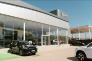 Un gigante global llega a Mendoza: BYD abre su primer concesionario de autos híbridos y eléctricos