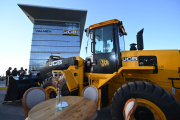 Maquinaria pesada: inauguró Valmen, la concesionaria oficial del gigante JCB en Cuyo