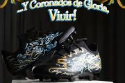 Talento creativo mendocino: los botines intervenidos que enamoraron a la Scaloneta