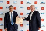 McDonald's desembarca en las estaciones YPF con un plan nacional que incluye a Mendoza