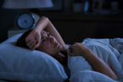 Uno de cada tres adultos duerme menos de lo recomendado: qué implica para la salud y cómo mejorar el descanso