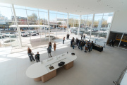 Una nueva experiencia llega a Mendoza: Grupo Lorenzo inaugura el primer concesionario Ford Signature 2.0 del país