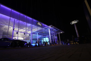 El más grande de Latinoamérica: Grupo Lorenzo inauguró en Mendoza el primer concesionario Ford Signature 2.0 del país