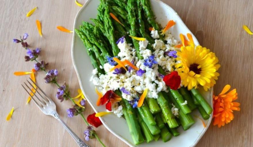 Flores comestibles: cuáles son y cómo agregarlas a la comida