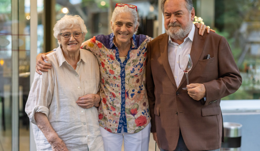 Francia, Italia y Argentina en la mesa: una velada exclusiva con vinos, historia y la huella de un enólogo legendario