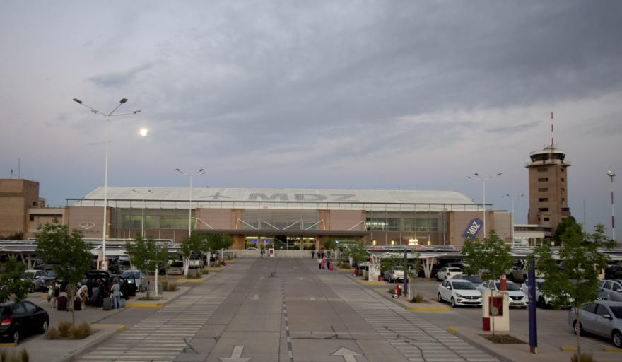 Invertirán U$S 26 millones para ampliar y renovar el Aeropuerto Internacional El Plumerillo